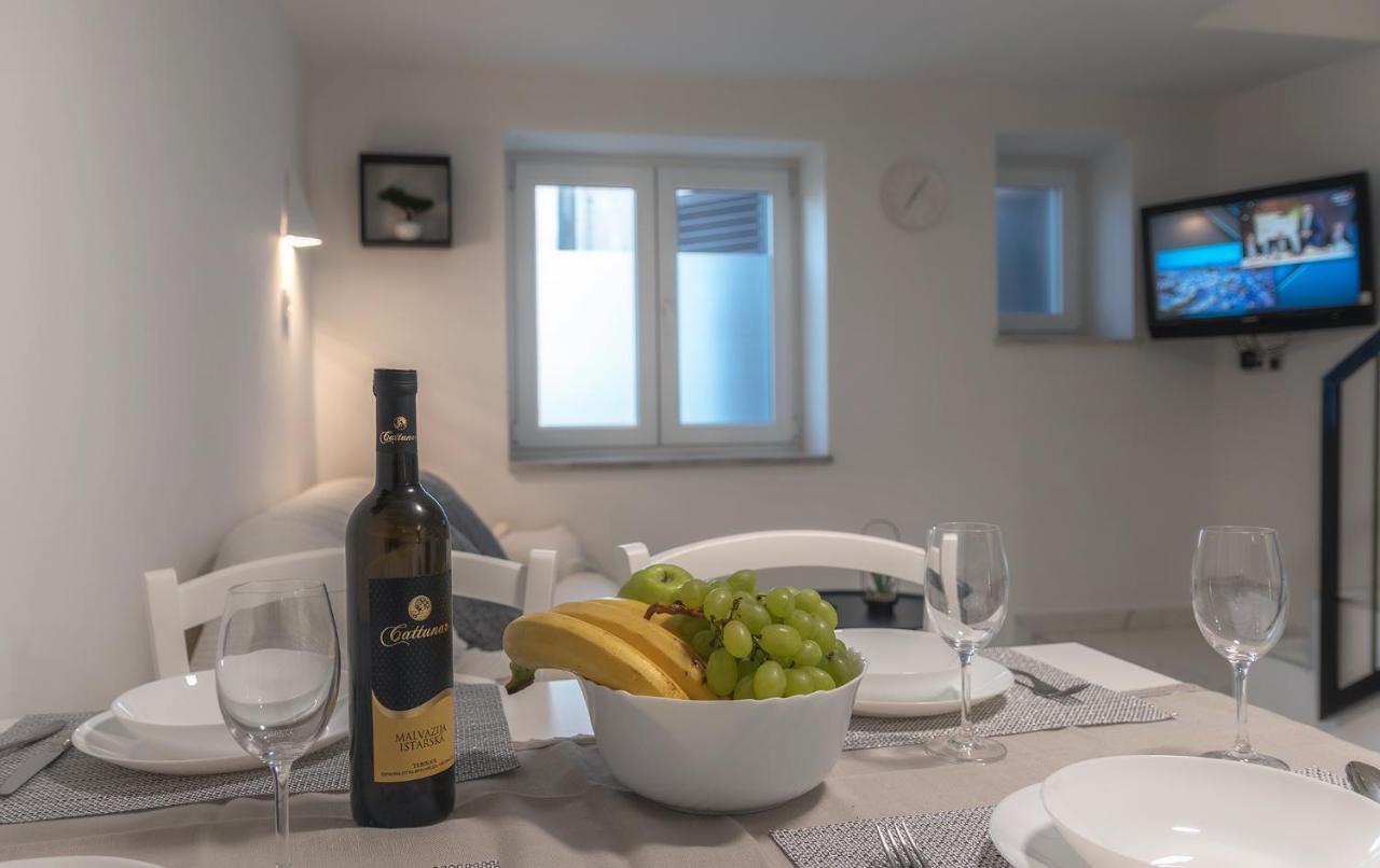 Holiday Home Volta Rakalj ภายนอก รูปภาพ